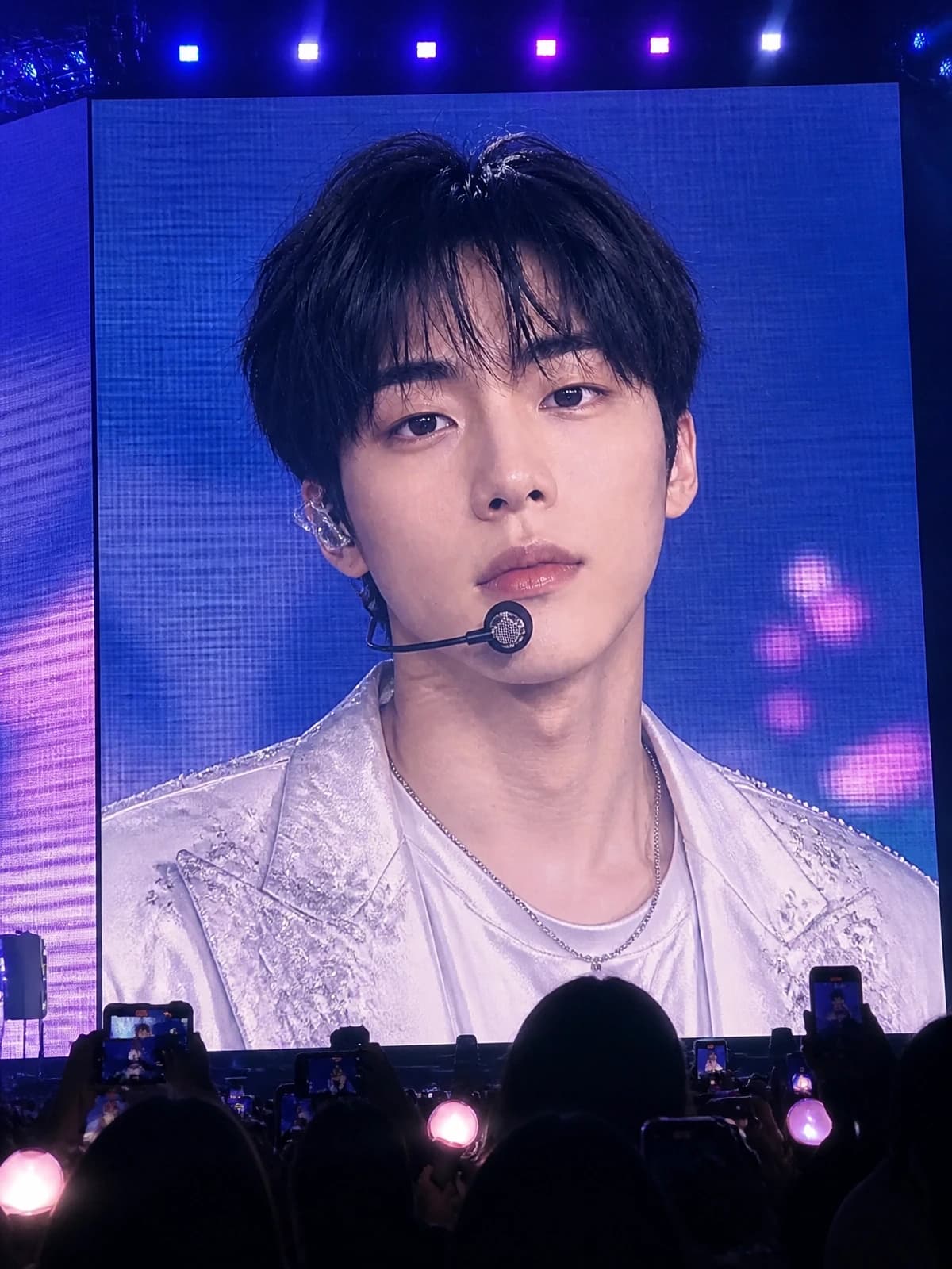 무료 K-pop 콘서트 전광판 생성기 result generated by Image 2